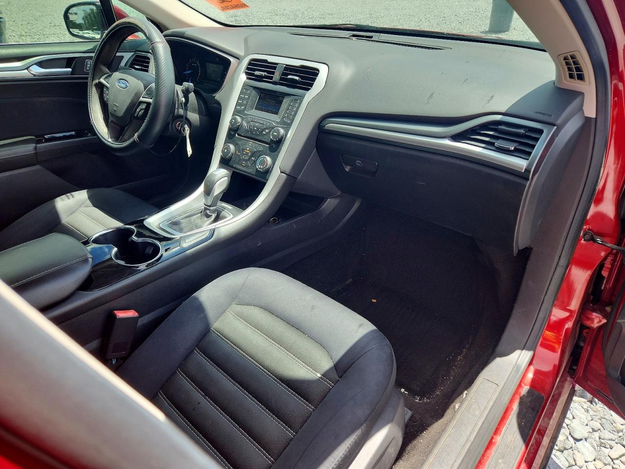 2014 Ford Fusion Se Red vin: 3FA6P0H79ER304187
