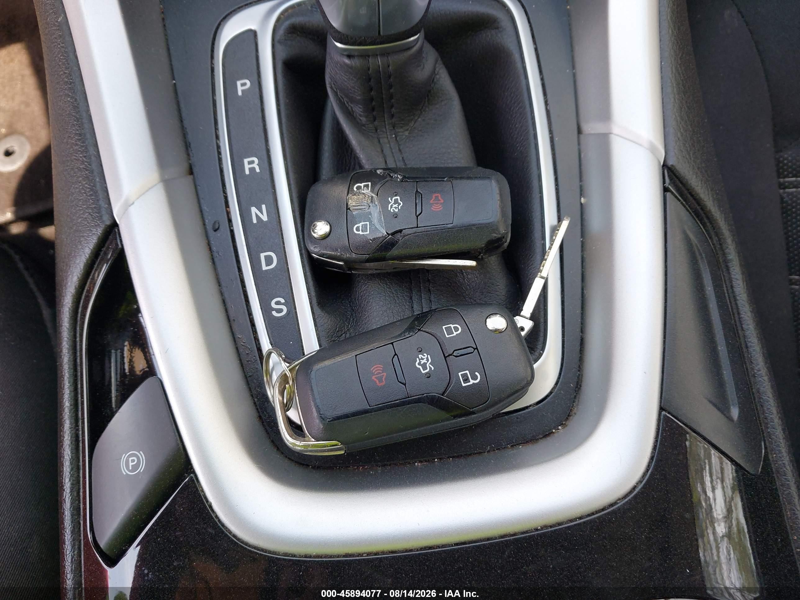 2014 Ford Fusion Se Серебряный vin: 3FA6P0H79ER326786