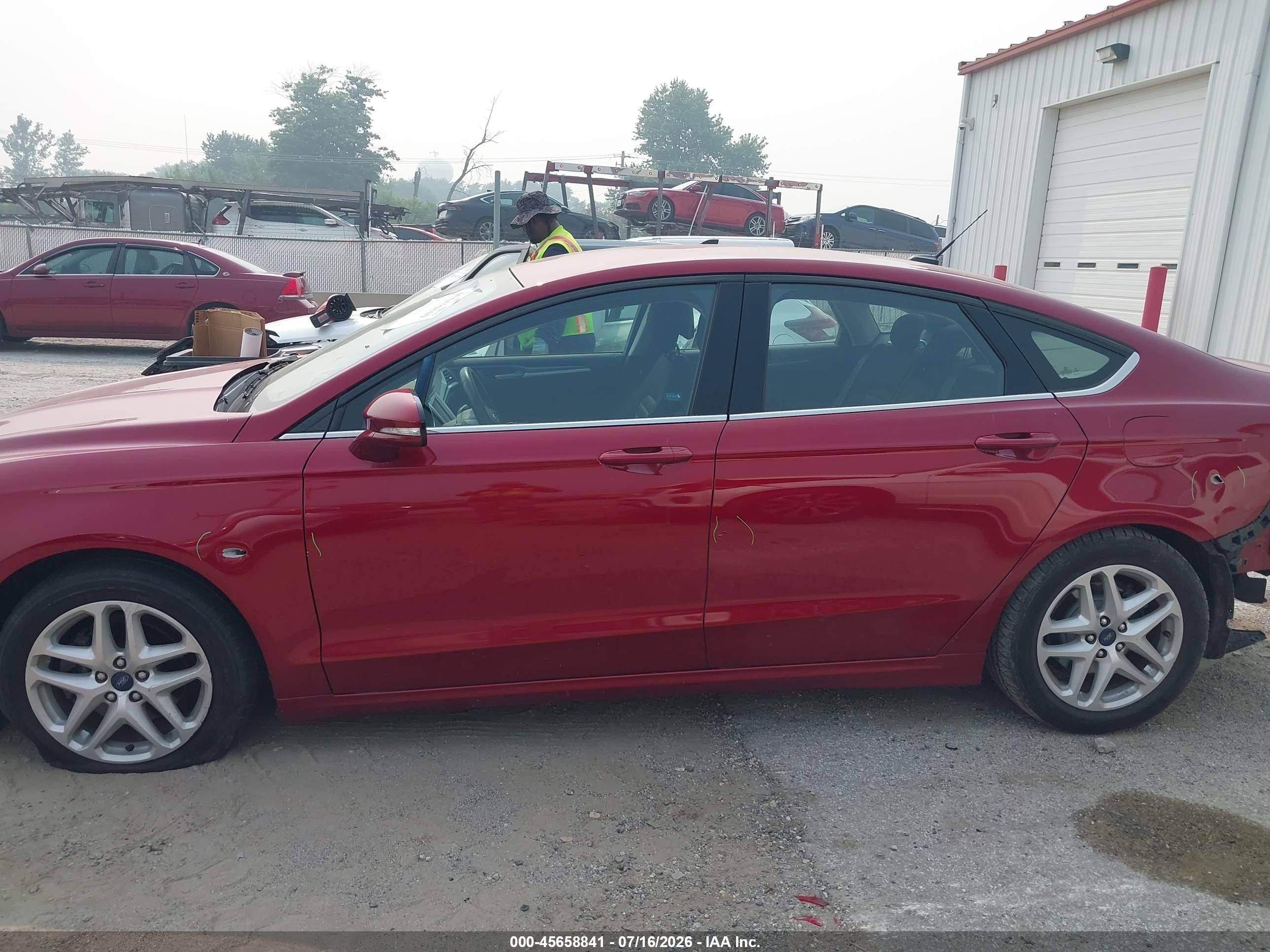 2014 Ford Fusion Se Red vin: 3FA6P0H79ER387667