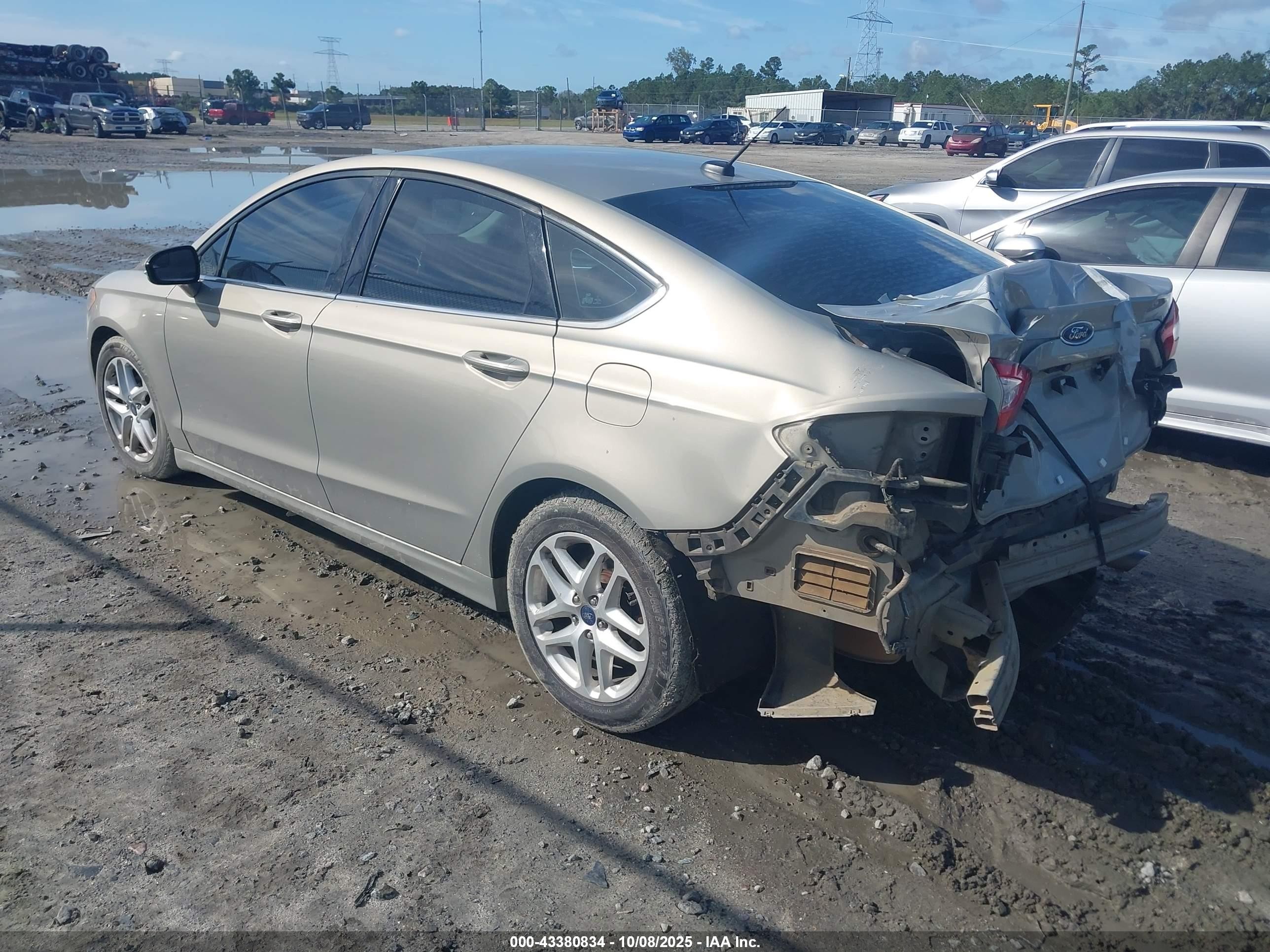 2015 Ford Fusion Se Gold vin: 3FA6P0H79FR123186