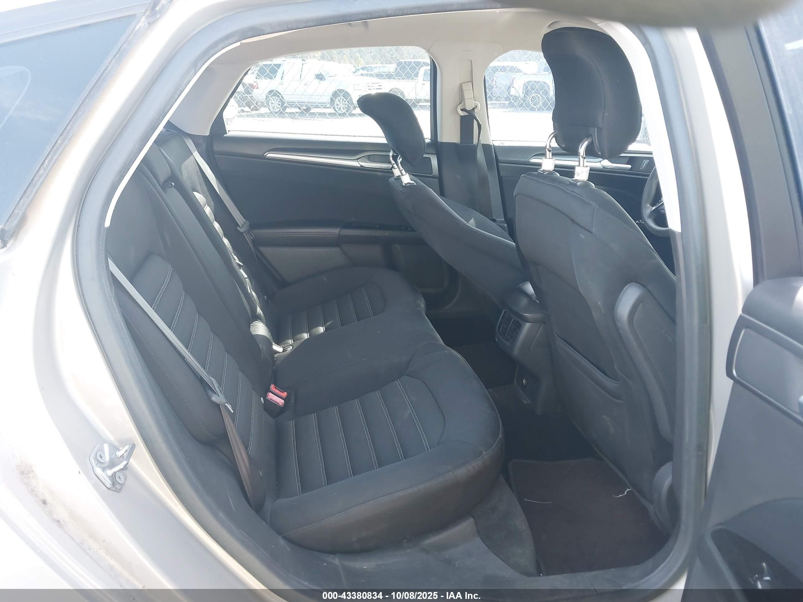 2015 Ford Fusion Se Gold vin: 3FA6P0H79FR123186