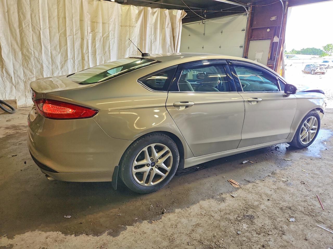 2015 Ford Fusion Se Tan vin: 3FA6P0H79FR228083