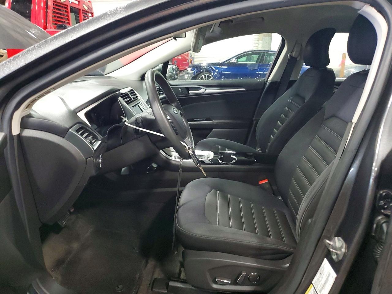 2015 Ford Fusion Se Серый vin: 3FA6P0H79FR280202