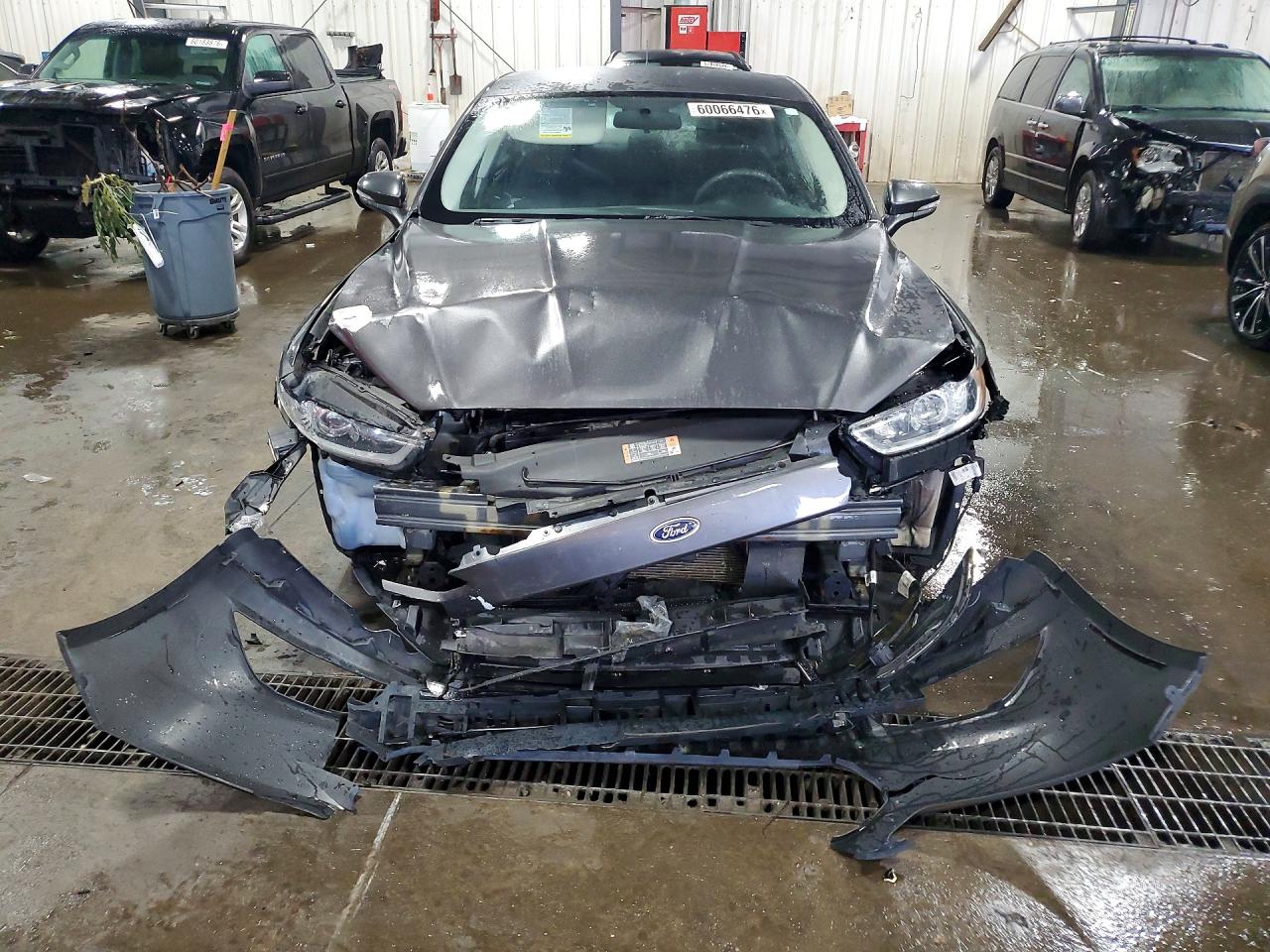 2015 Ford Fusion Se Серый vin: 3FA6P0H79FR280202