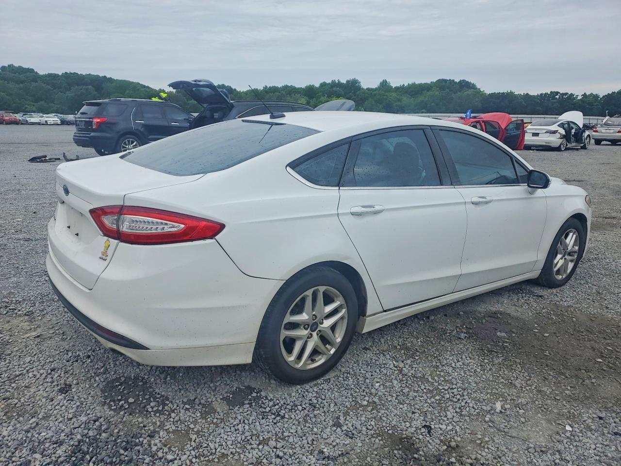 2014 Ford Fusion White vin: 3FA6P0H7XDR228249