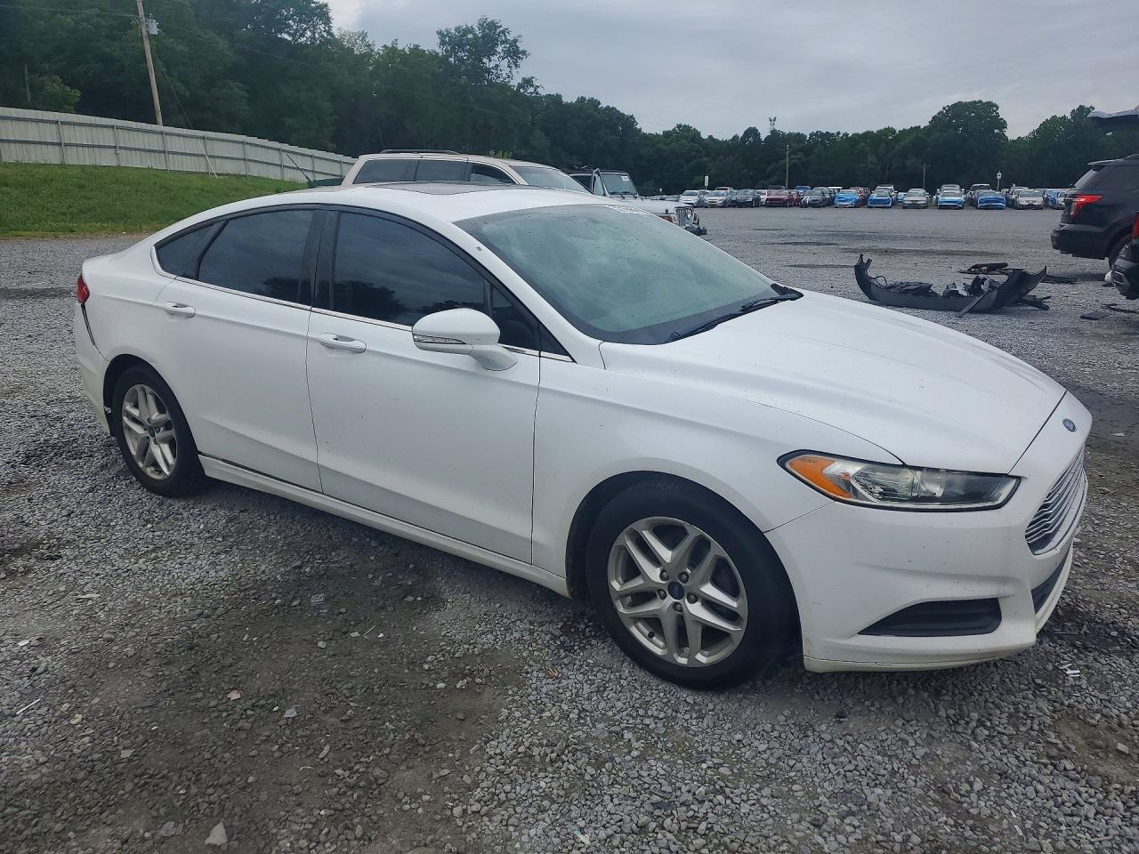 2014 Ford Fusion White vin: 3FA6P0H7XDR228249