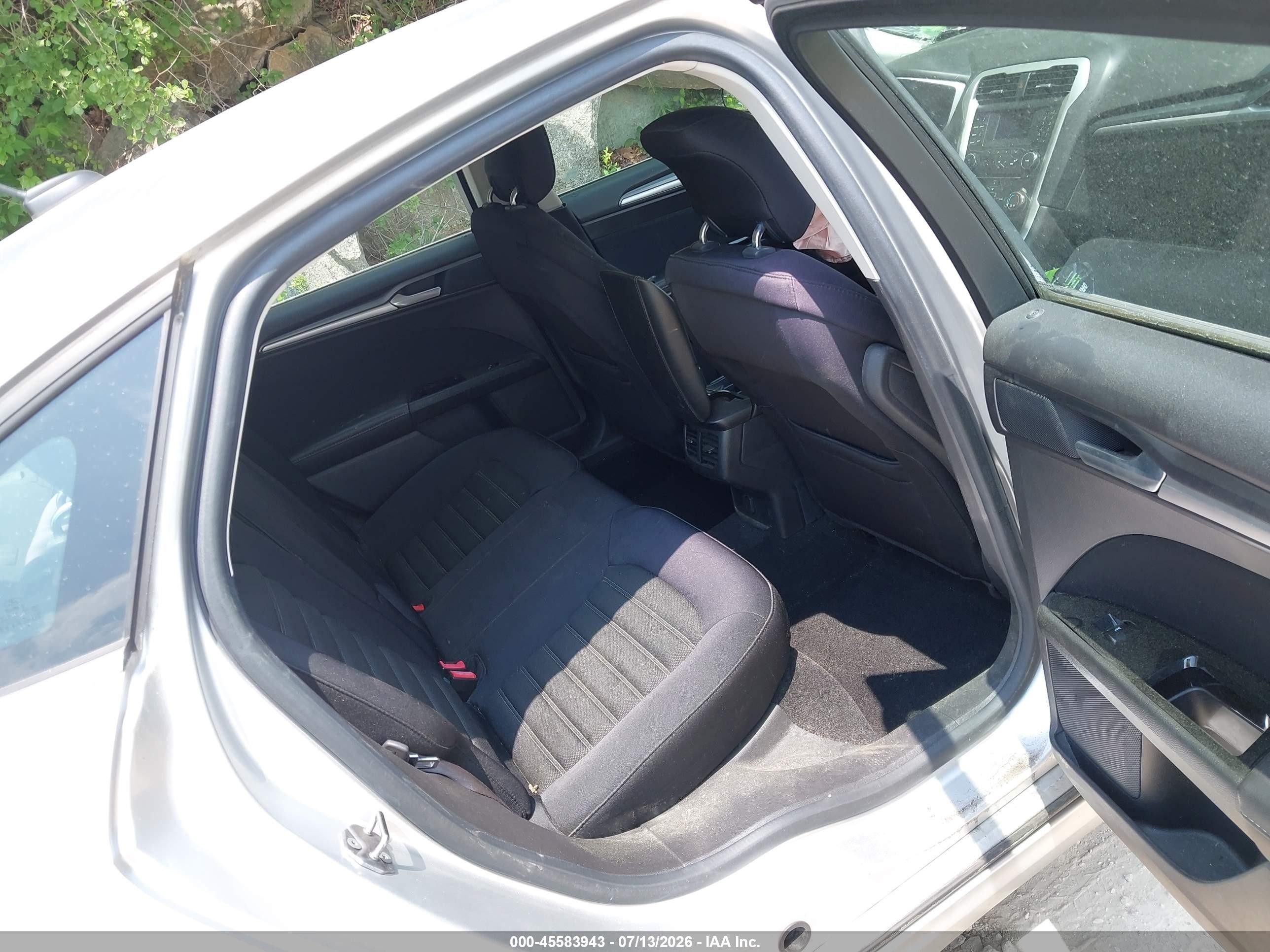 2013 Ford Fusion Se Silver vin: 3FA6P0H7XDR335138