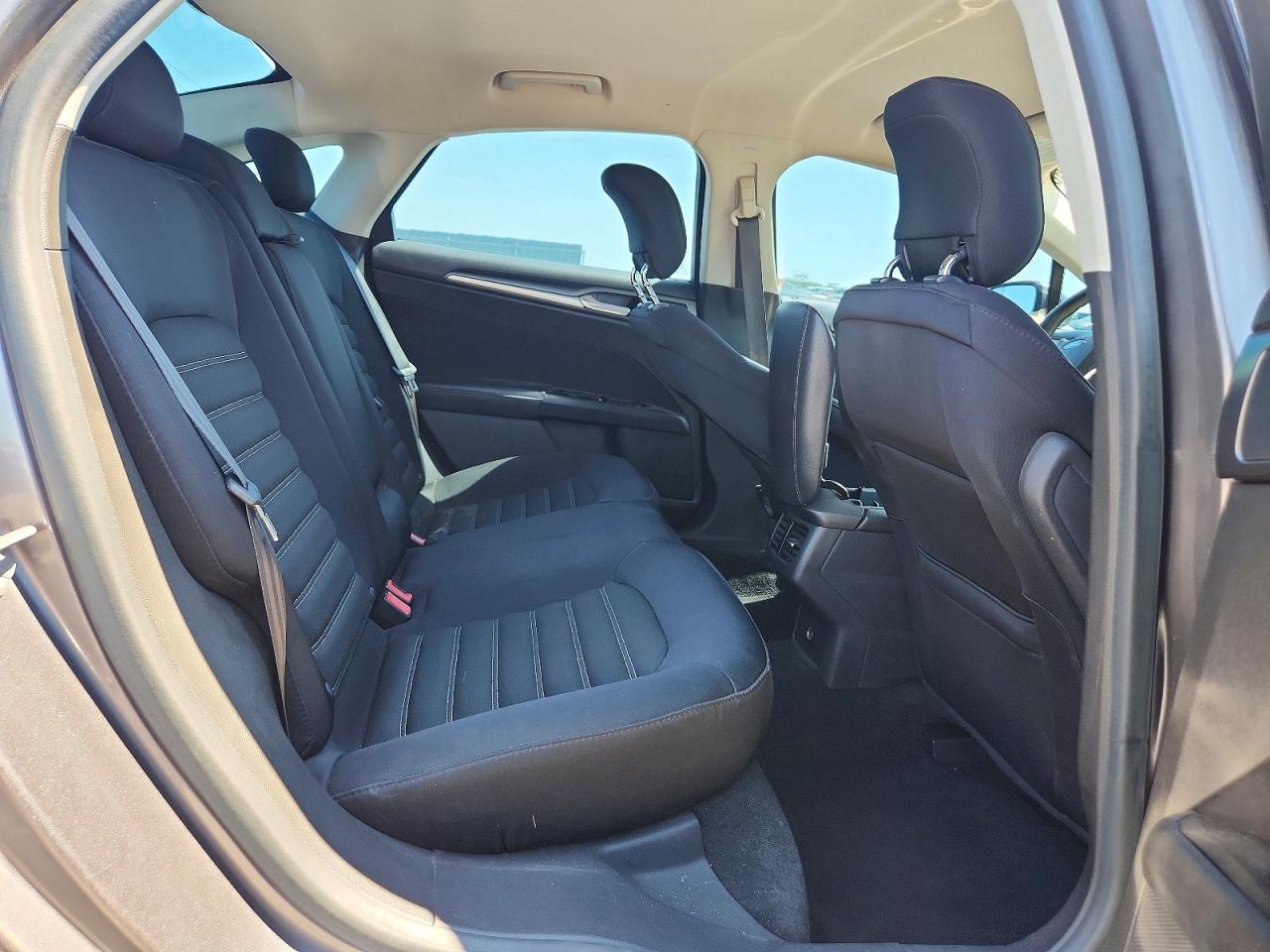 2014 Ford Fusion Se Gray vin: 3FA6P0H7XER105052