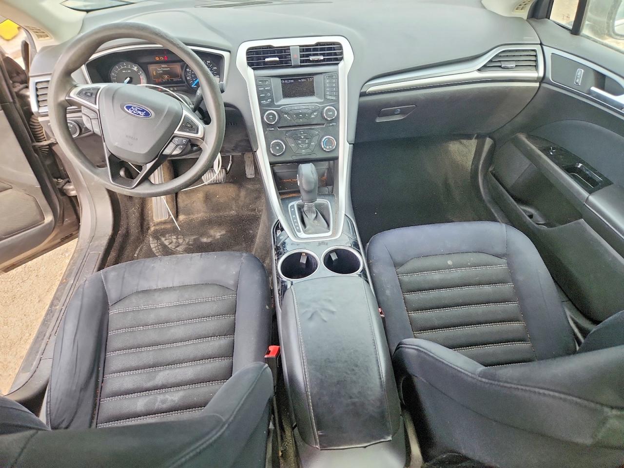 2014 Ford Fusion Se Серый vin: 3FA6P0H7XER144143