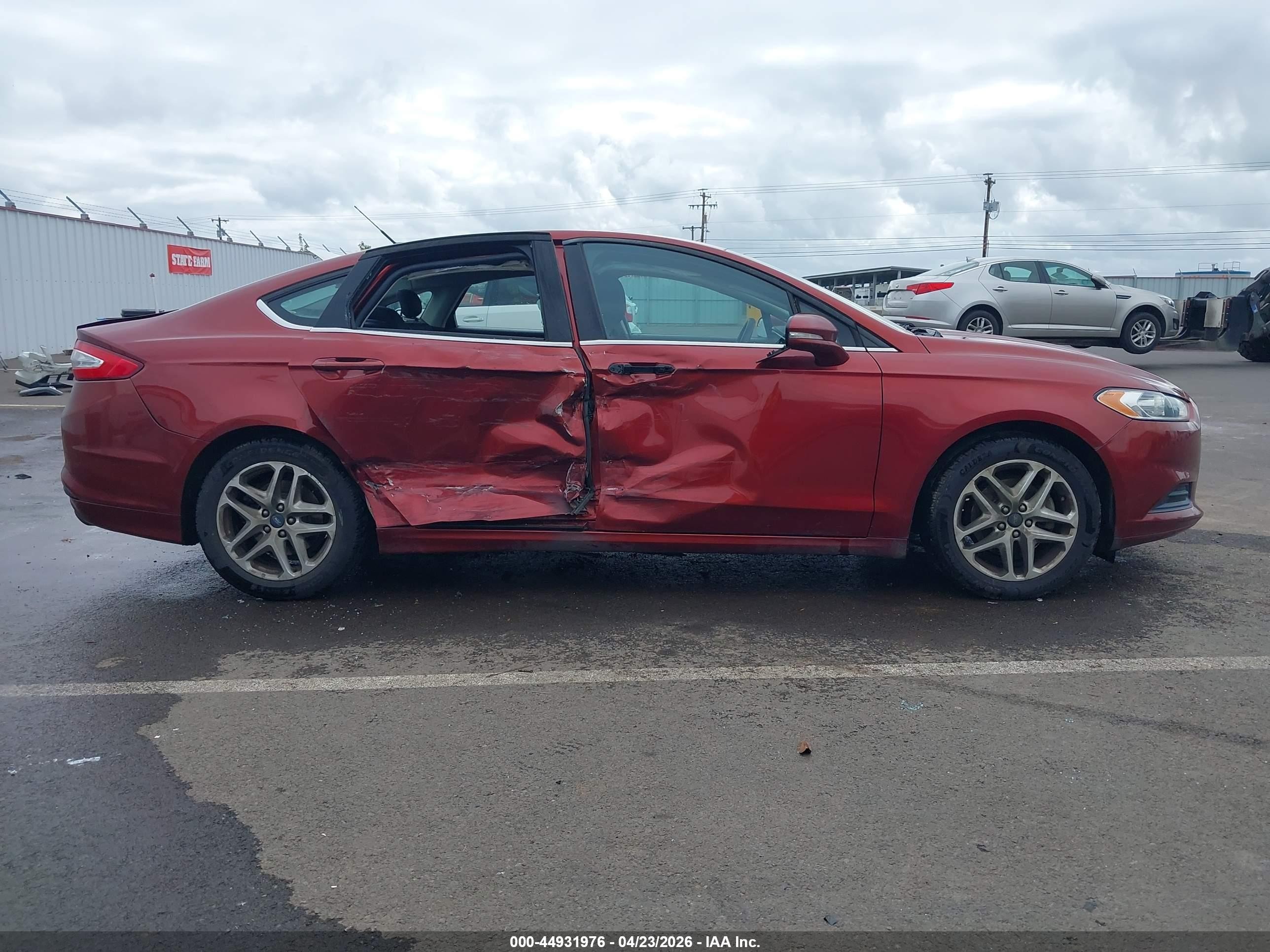 2014 Ford Fusion Se Red vin: 3FA6P0H7XER151397