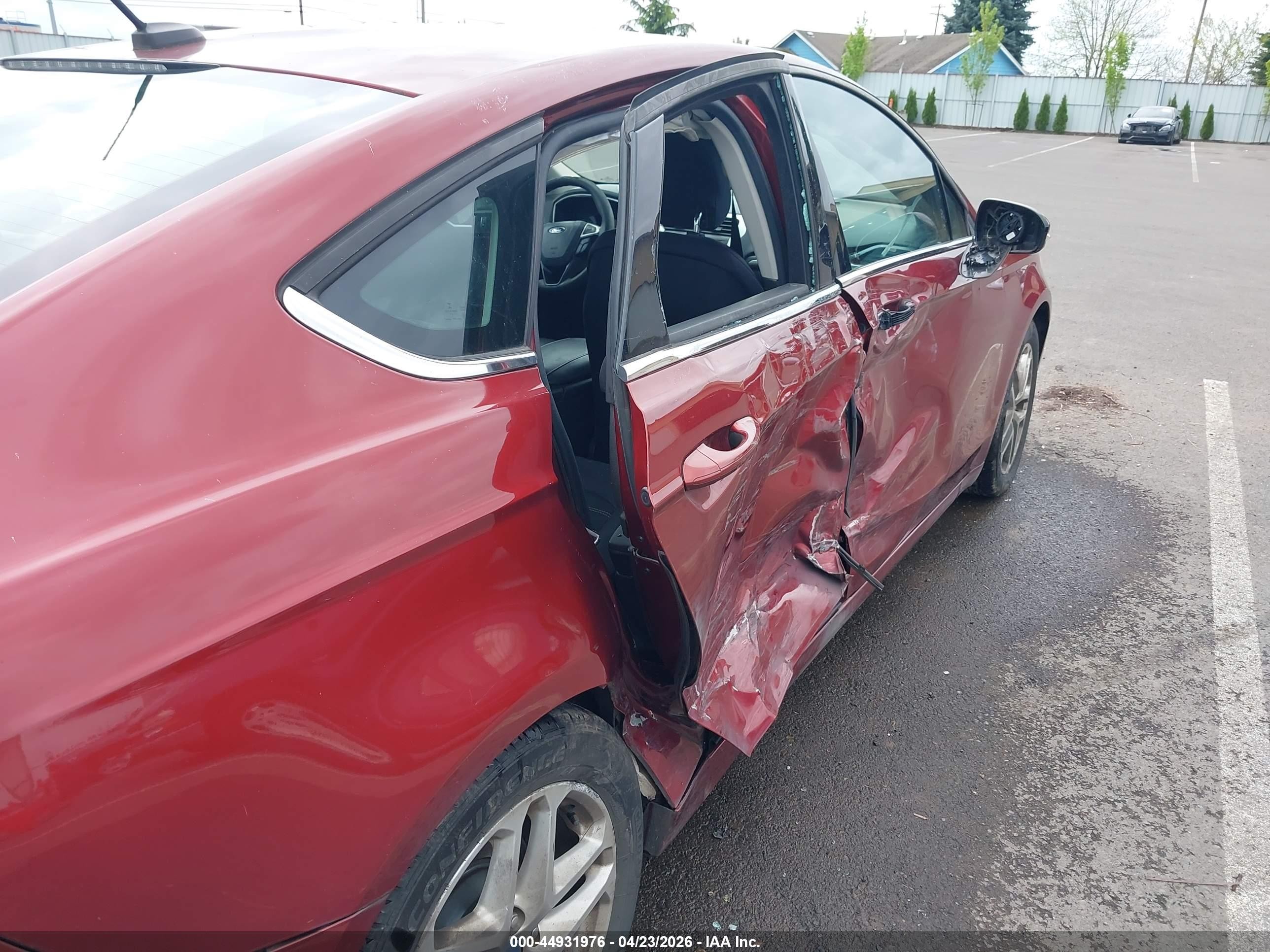 2014 Ford Fusion Se Red vin: 3FA6P0H7XER151397