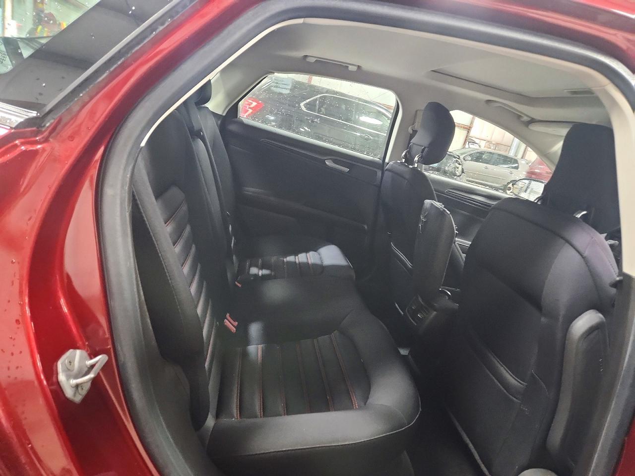 2014 Ford Fusion Se Red vin: 3FA6P0H7XER189759
