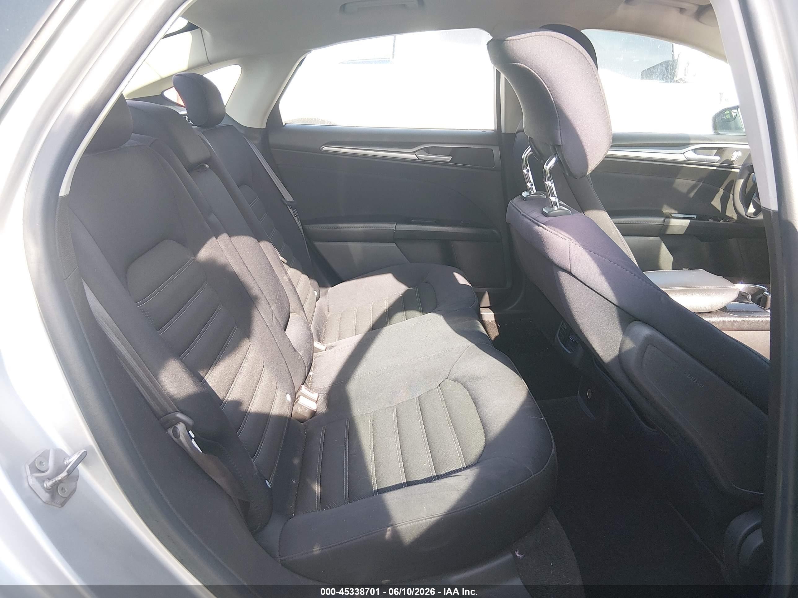 2014 Ford Fusion Se Silver vin: 3FA6P0H7XER191091