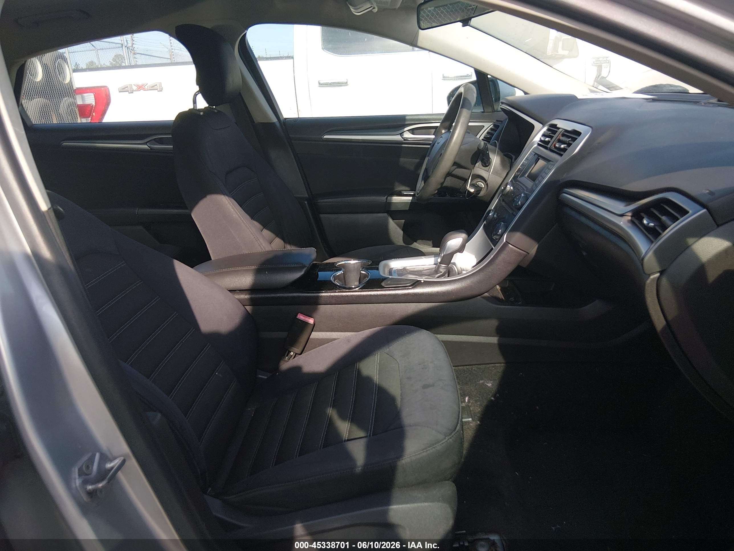 2014 Ford Fusion Se Silver vin: 3FA6P0H7XER191091