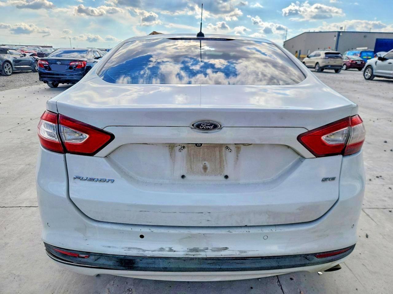 2014 Ford Fusion Se White vin: 3FA6P0H7XER357691