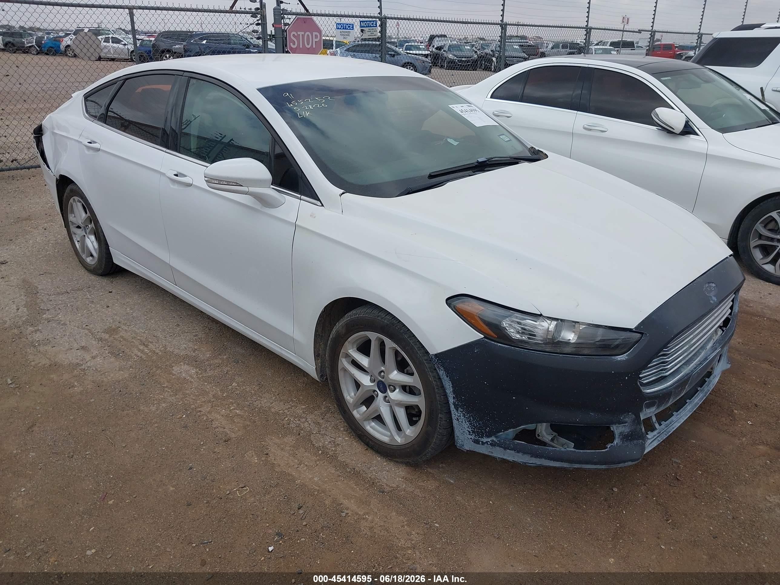 2014 Ford Fusion Se Белый vin: 3FA6P0H7XER363345