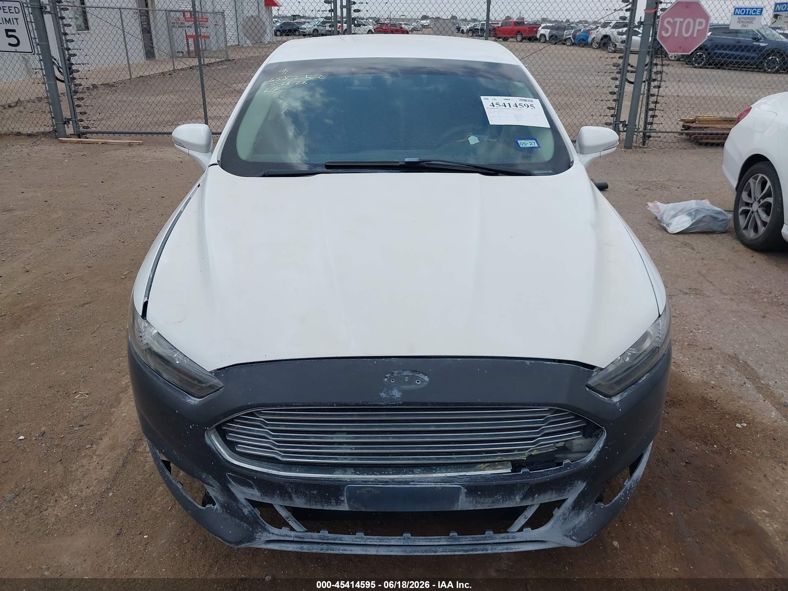 2014 Ford Fusion Se Белый vin: 3FA6P0H7XER363345