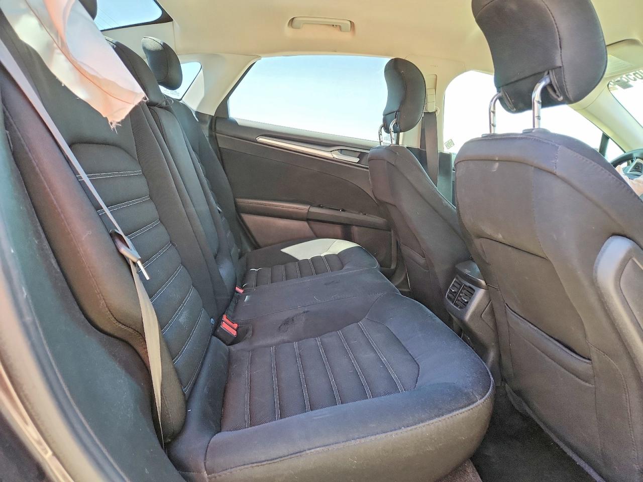 2015 Ford Fusion Se Серый vin: 3FA6P0H7XFR105263