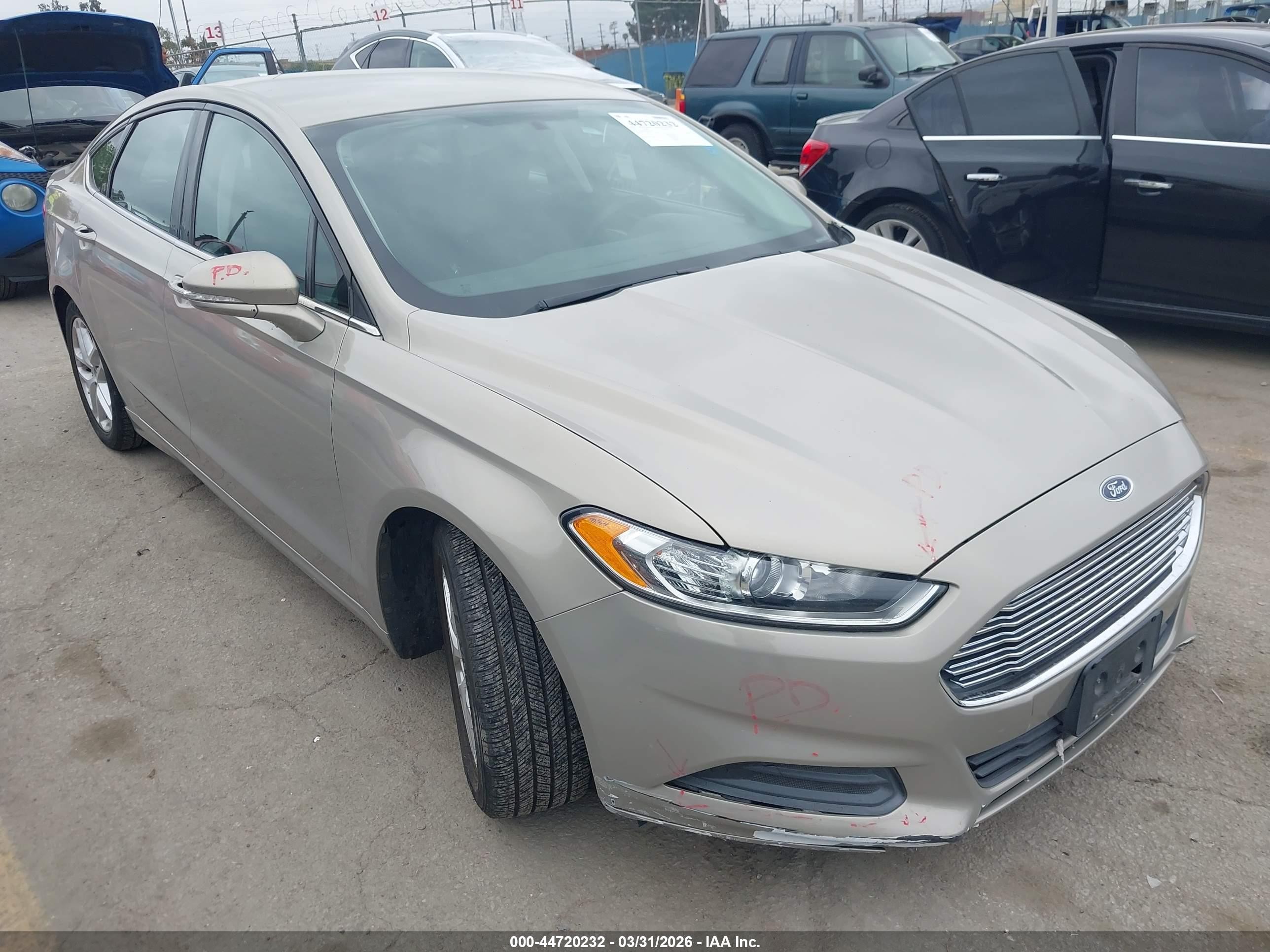 2015 Ford Fusion Se Champagne vin: 3FA6P0H7XFR128462