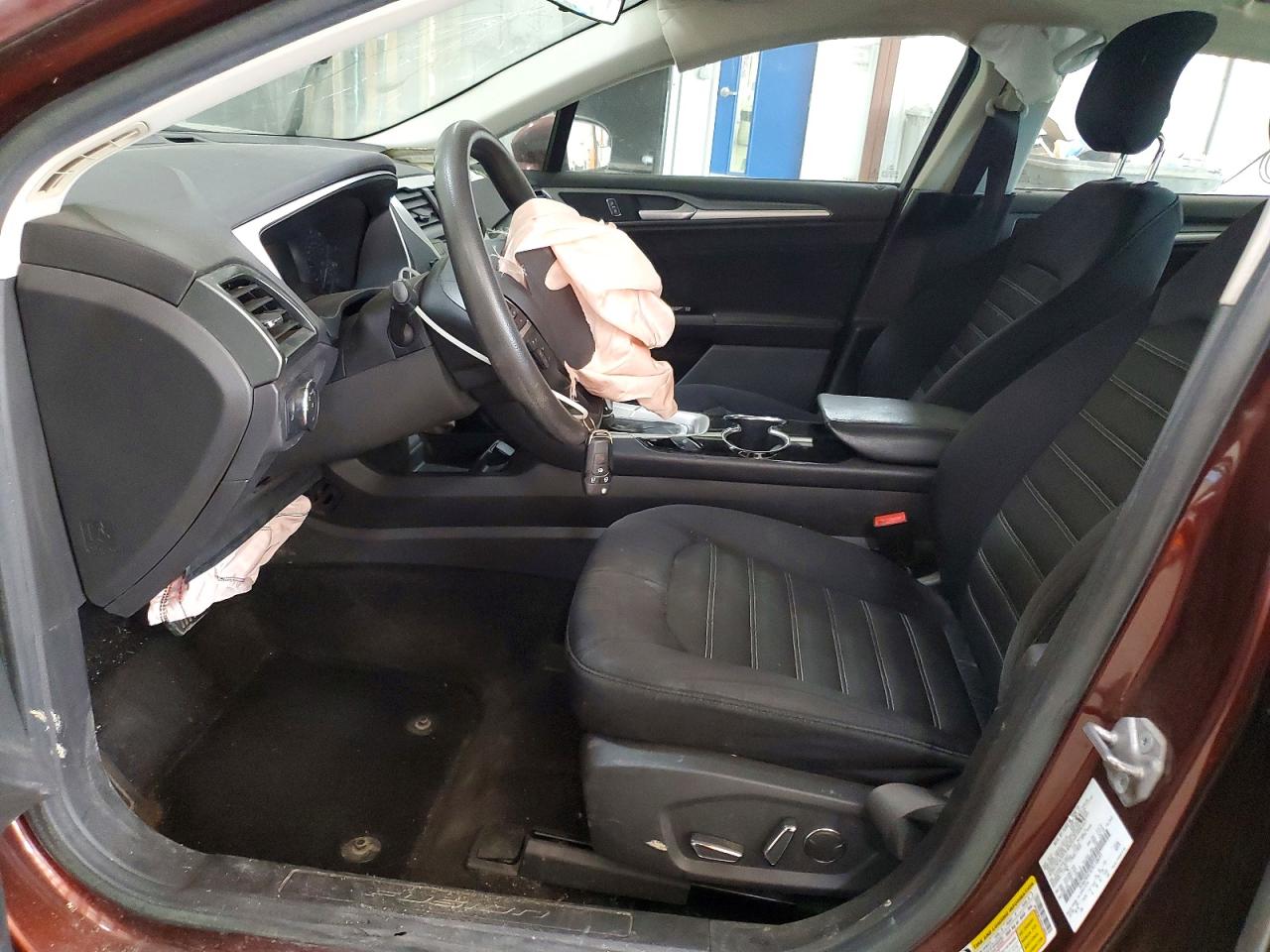 2015 Ford Fusion Se Красный vin: 3FA6P0H7XFR158691