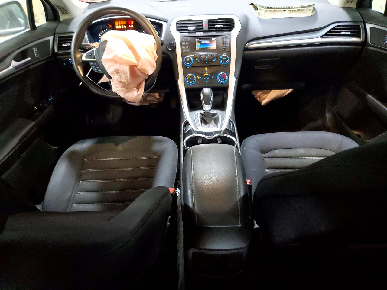 2015 Ford Fusion Se Красный vin: 3FA6P0H7XFR158691