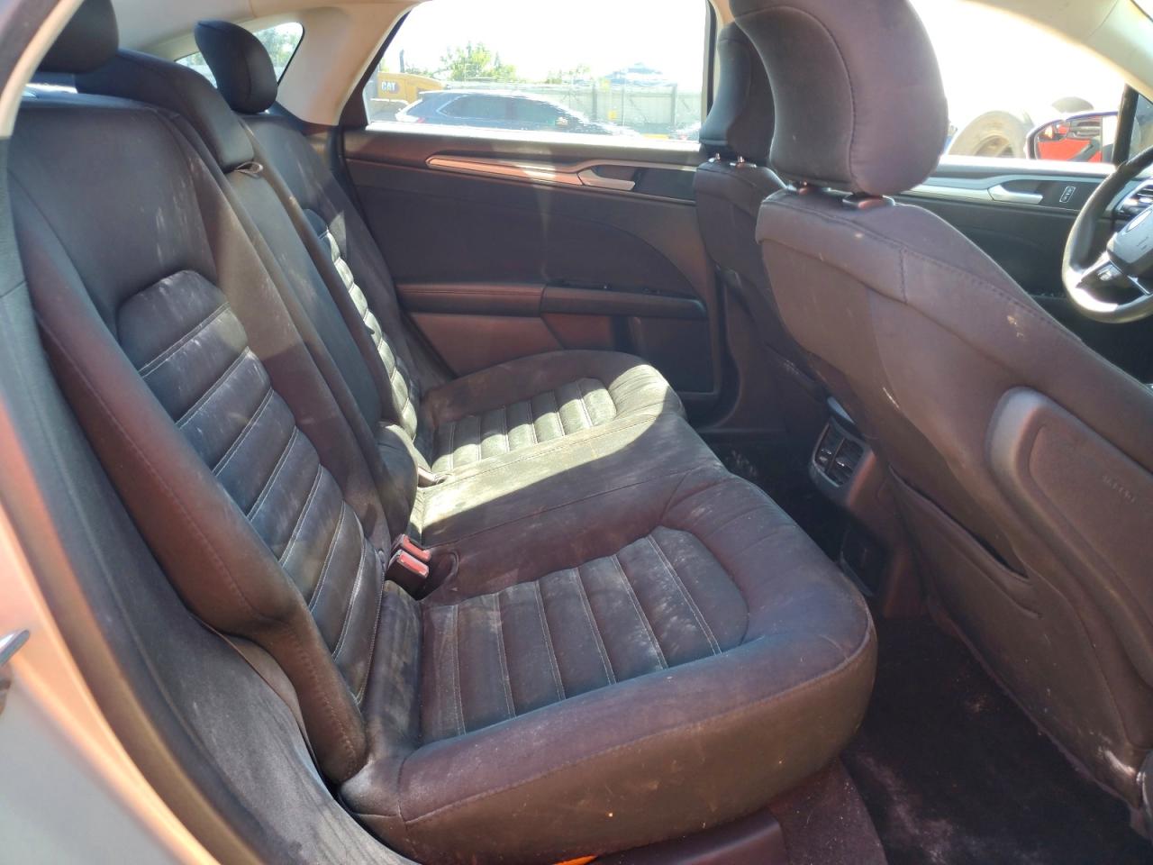2015 Ford Fusion Se Beige vin: 3FA6P0H7XFR184997