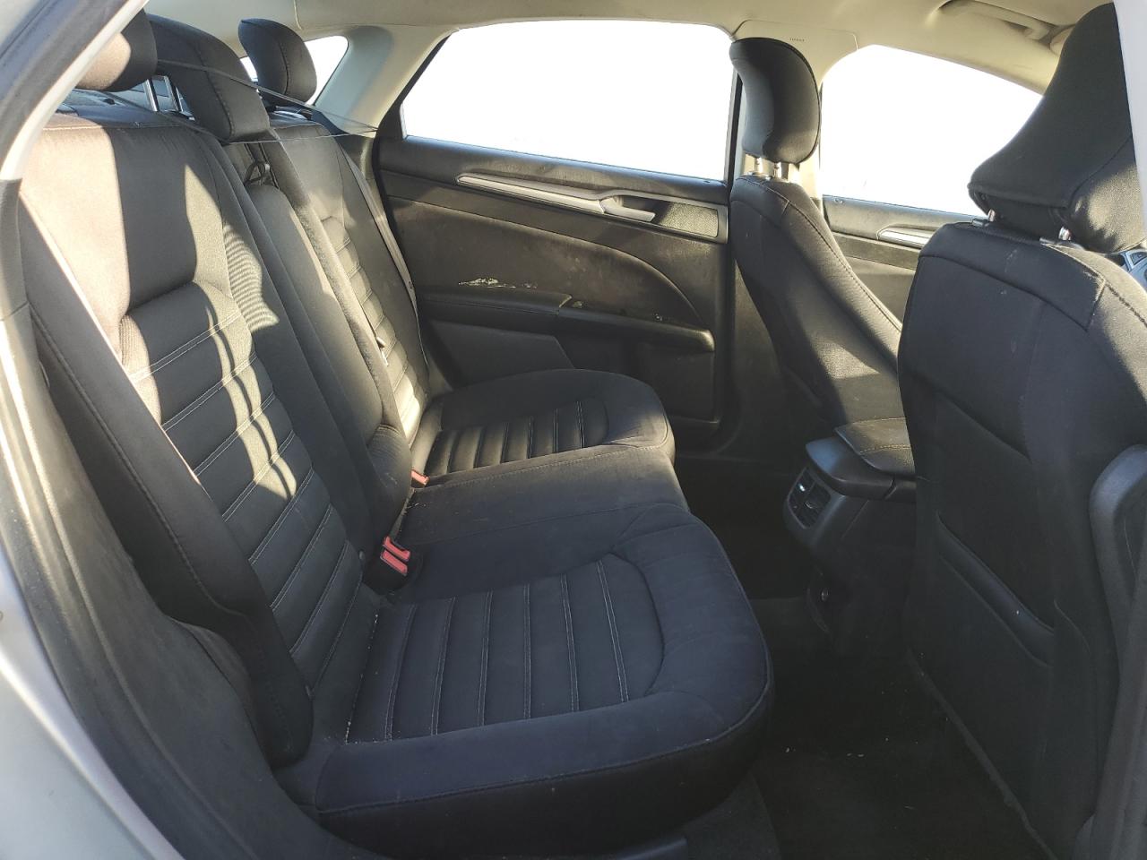 2015 Ford Fusion Se Silver vin: 3FA6P0H7XFR267880