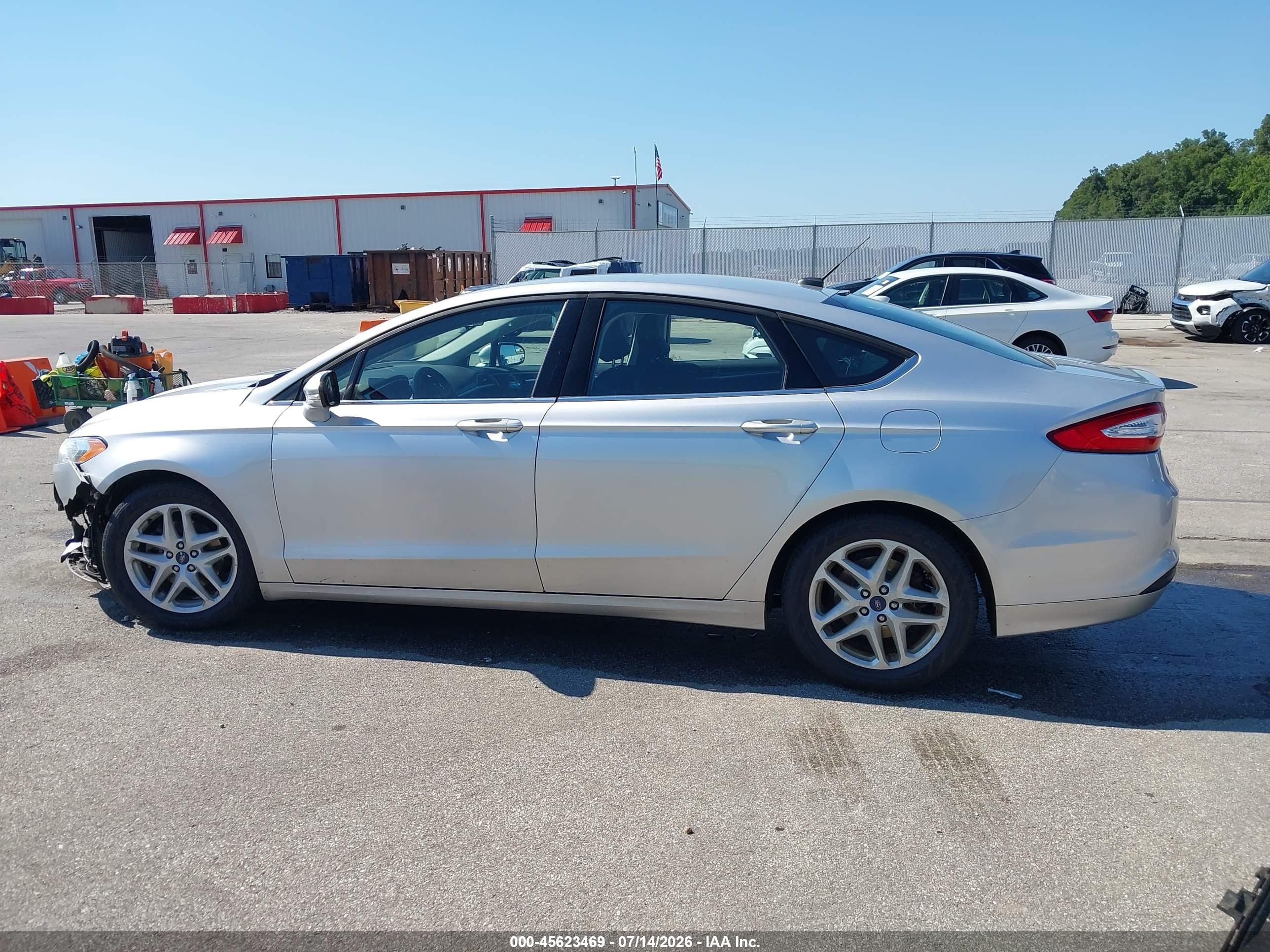 2016 Ford Fusion Se Серебряный vin: 3FA6P0H7XGR389513
