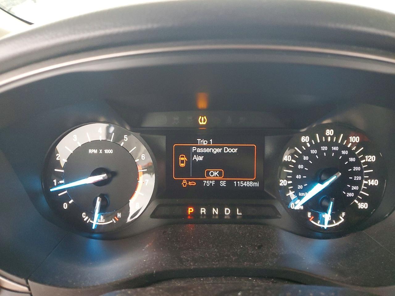 2018 Ford Fusion Se Серый vin: 3FA6P0H7XJR104199