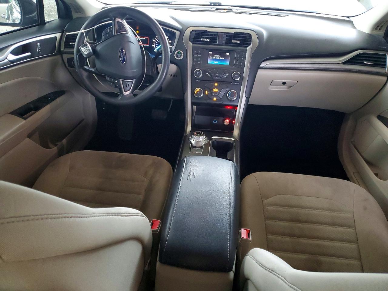 2018 Ford Fusion Se Серый vin: 3FA6P0H7XJR104199
