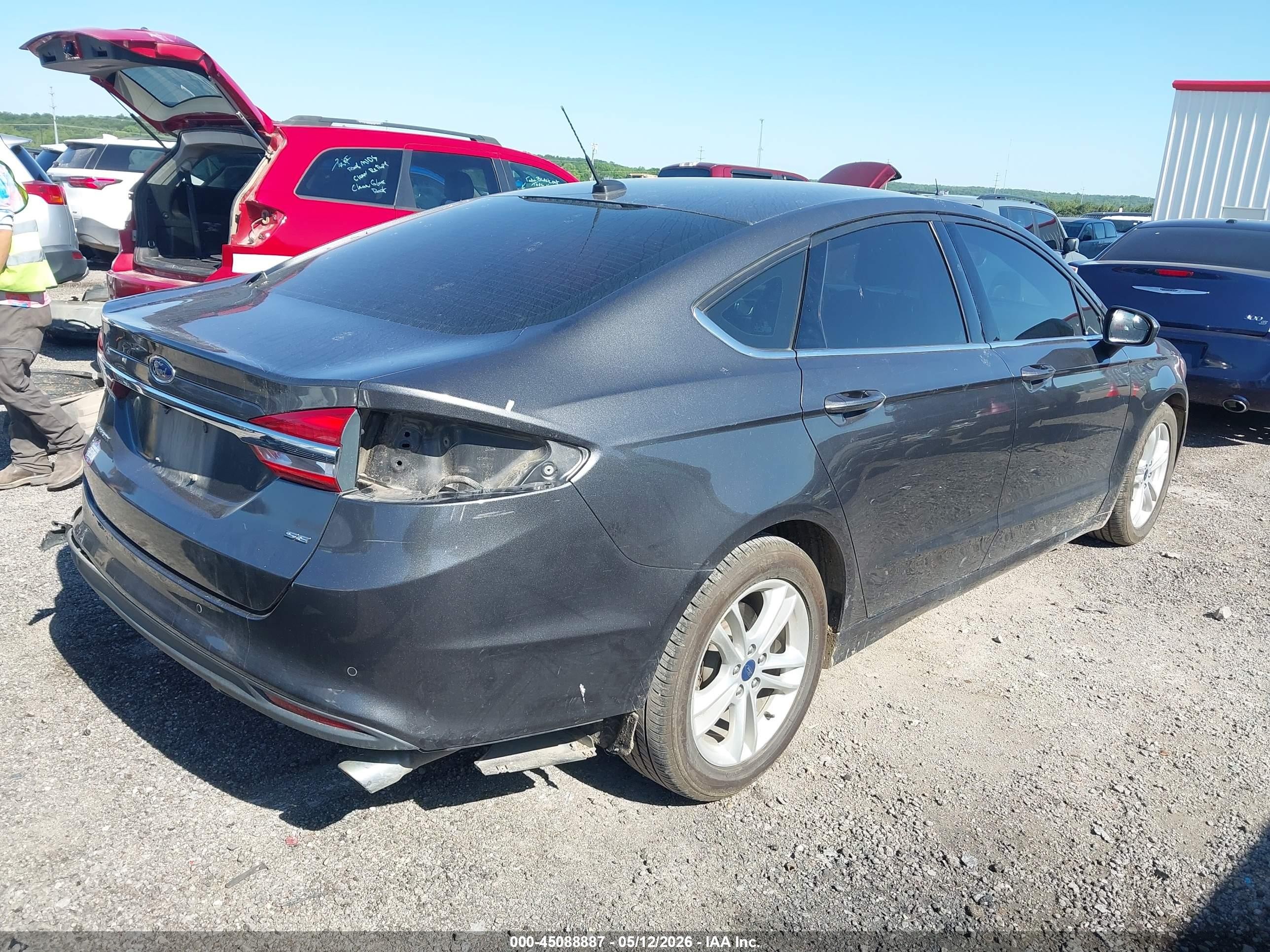 2018 Ford Fusion Se Gray vin: 3FA6P0H7XJR203573