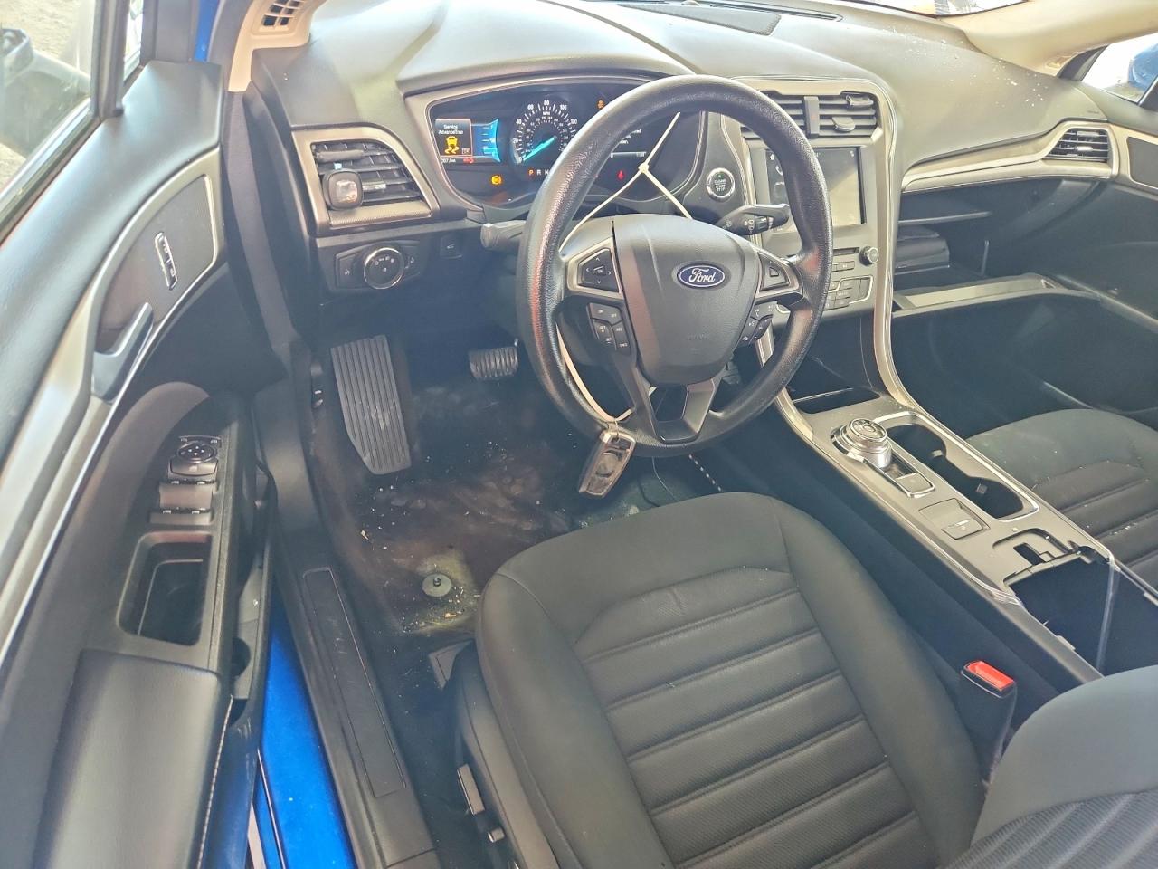 2018 Ford Fusion Se Blue vin: 3FA6P0H7XJR207445