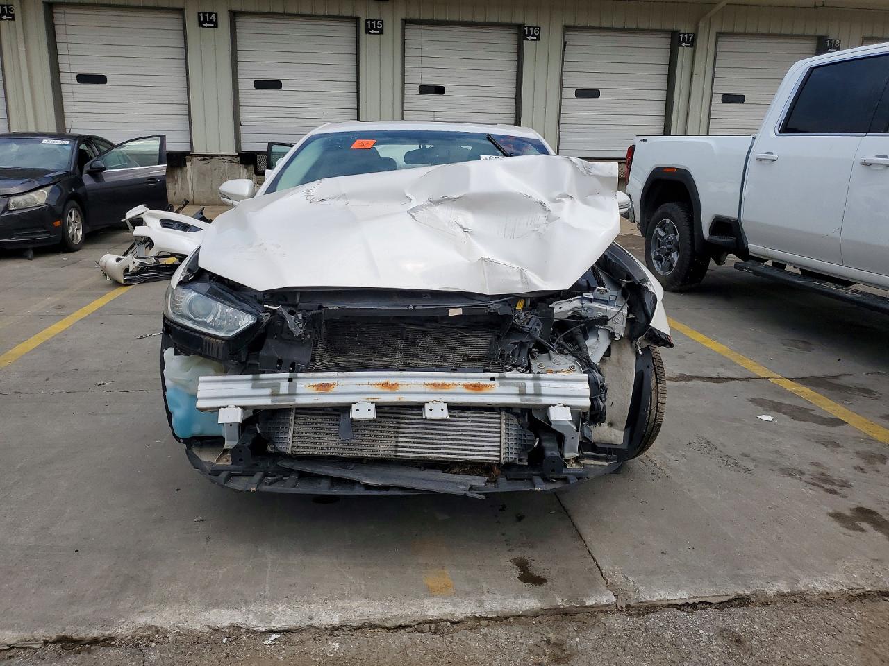 2013 Ford Fusion Se Белый vin: 3FA6P0H91DR213494