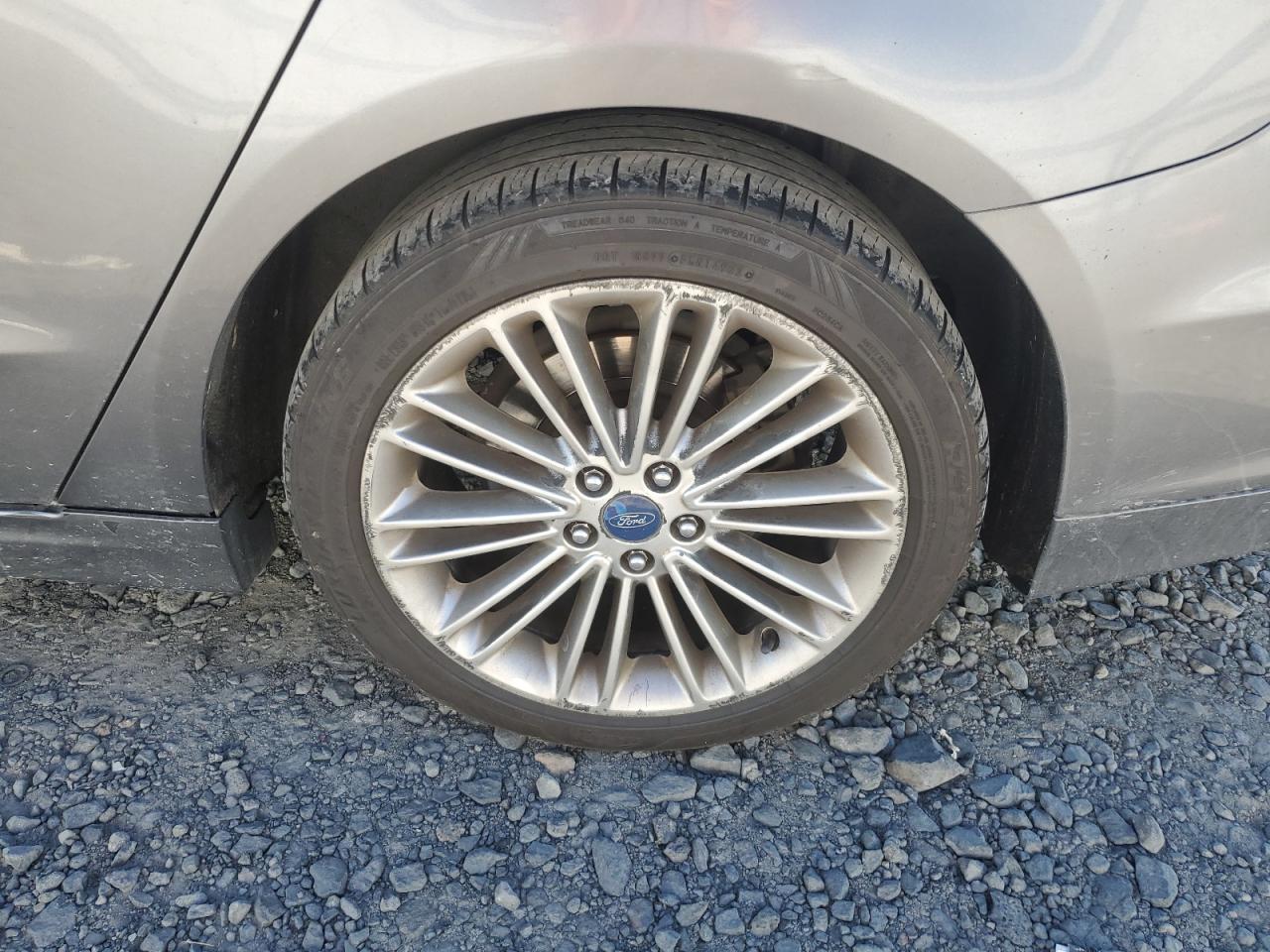 2013 Ford Fusion Se Gray vin: 3FA6P0H92DR275955 Damage: Left Rear Wheel, Curb Rash, > 12 Inches