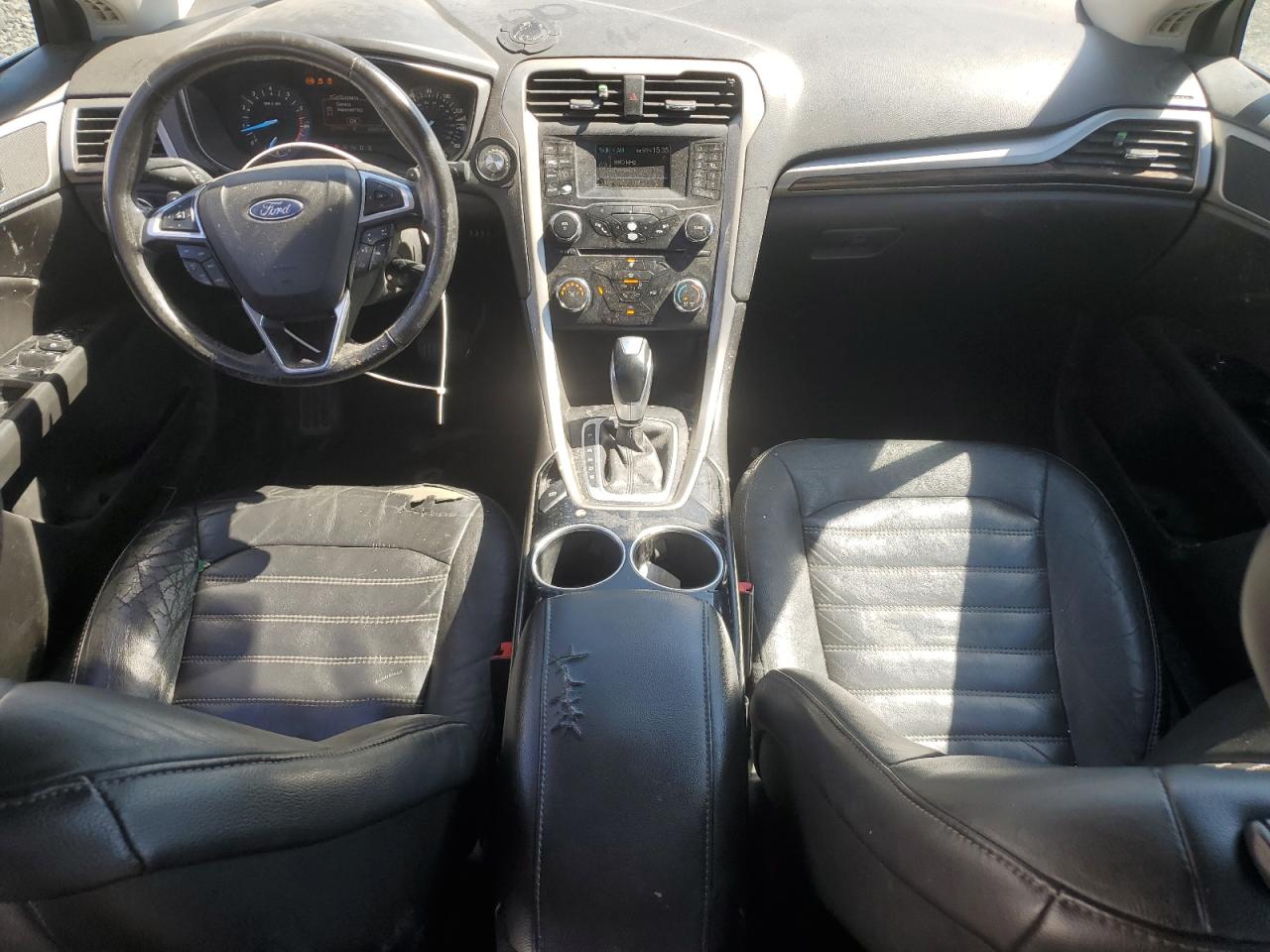 2013 Ford Fusion Se Gray vin: 3FA6P0H92DR275955 Damage: Front Center Armrest, Worn, Replacement Required