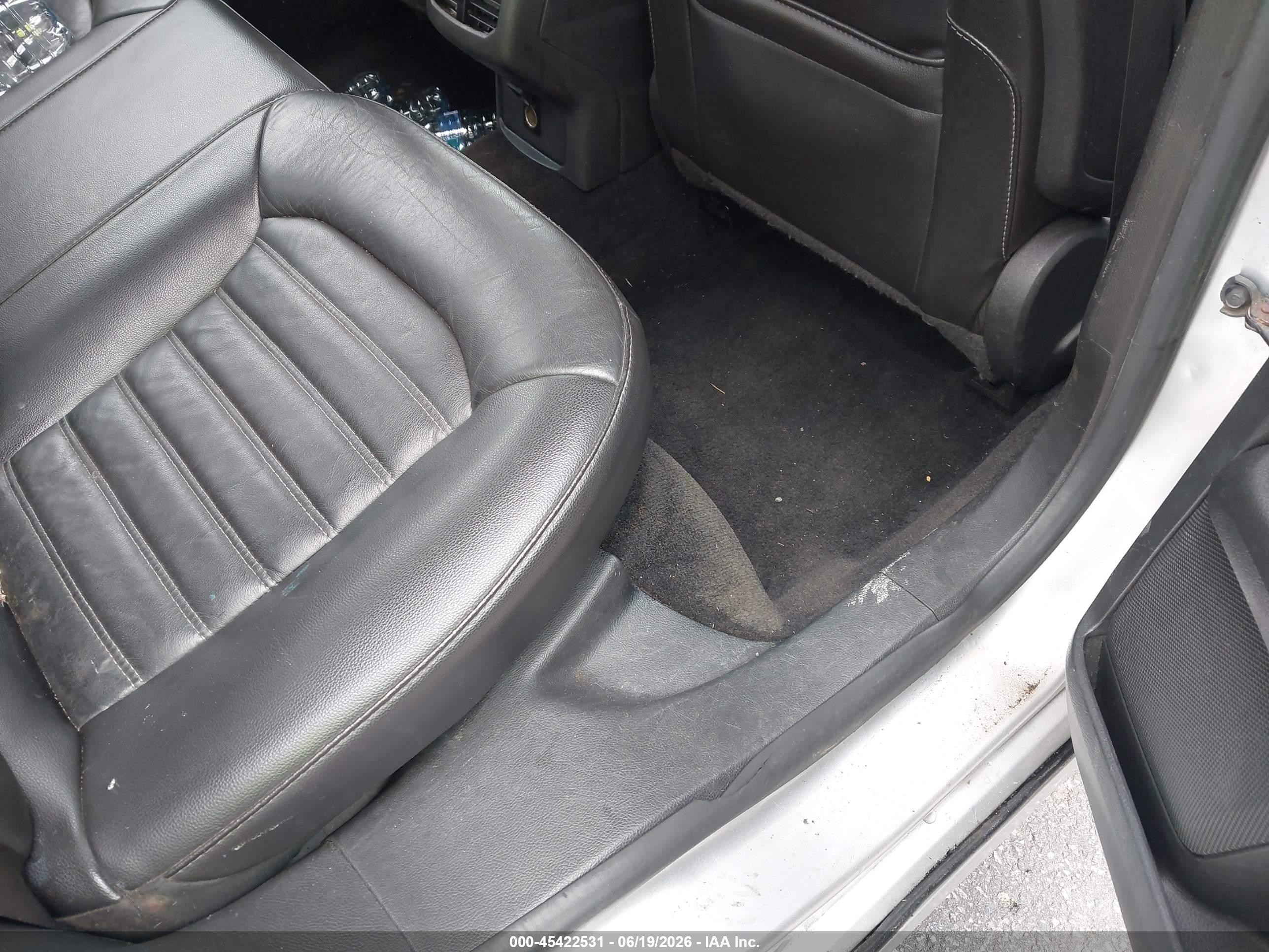 2014 Ford Fusion Se Silver vin: 3FA6P0H92ER282647