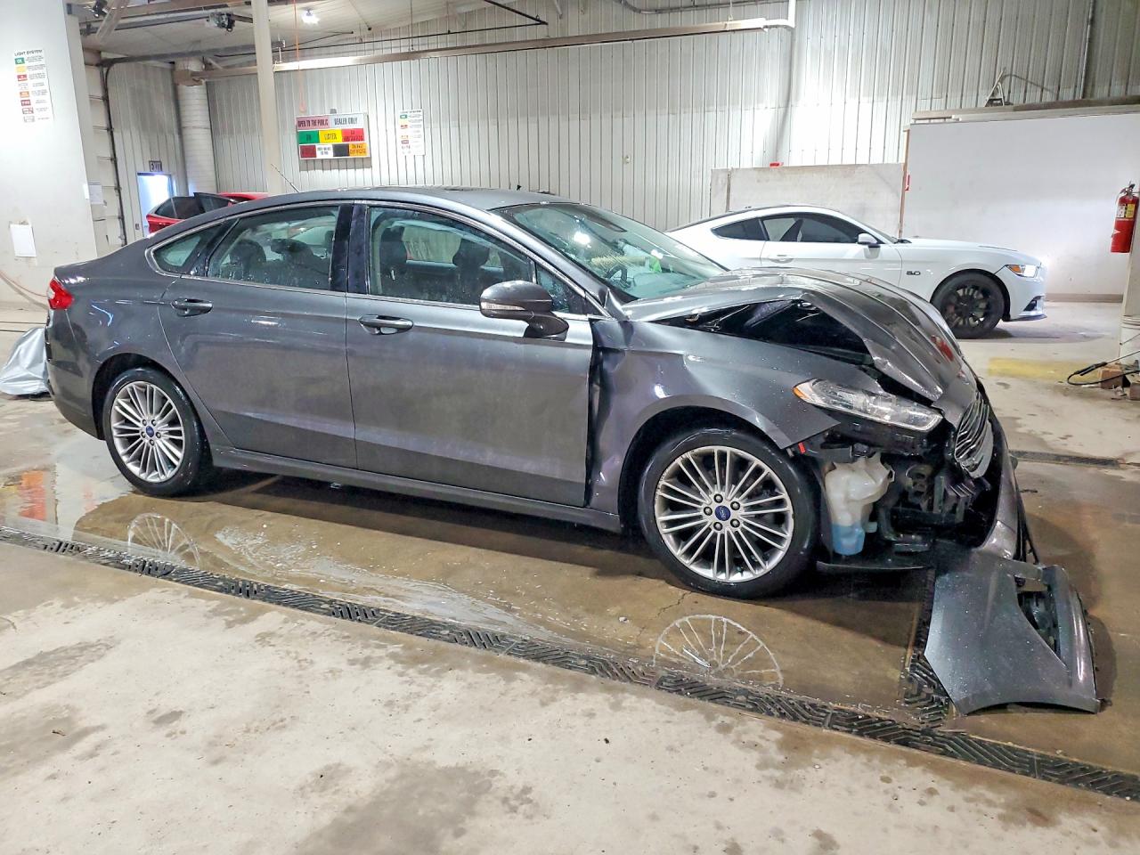 2015 Ford Fusion Se Серый vin: 3FA6P0H92FR188740