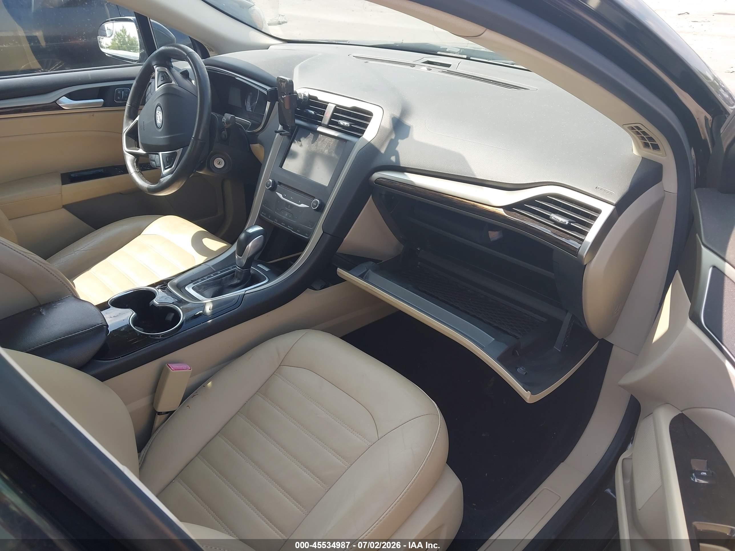 2015 Ford Fusion Se Черный vin: 3FA6P0H92FR231196