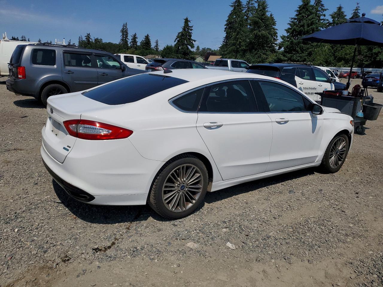 2013 Ford Fusion Se Белый vin: 3FA6P0H93DR246125