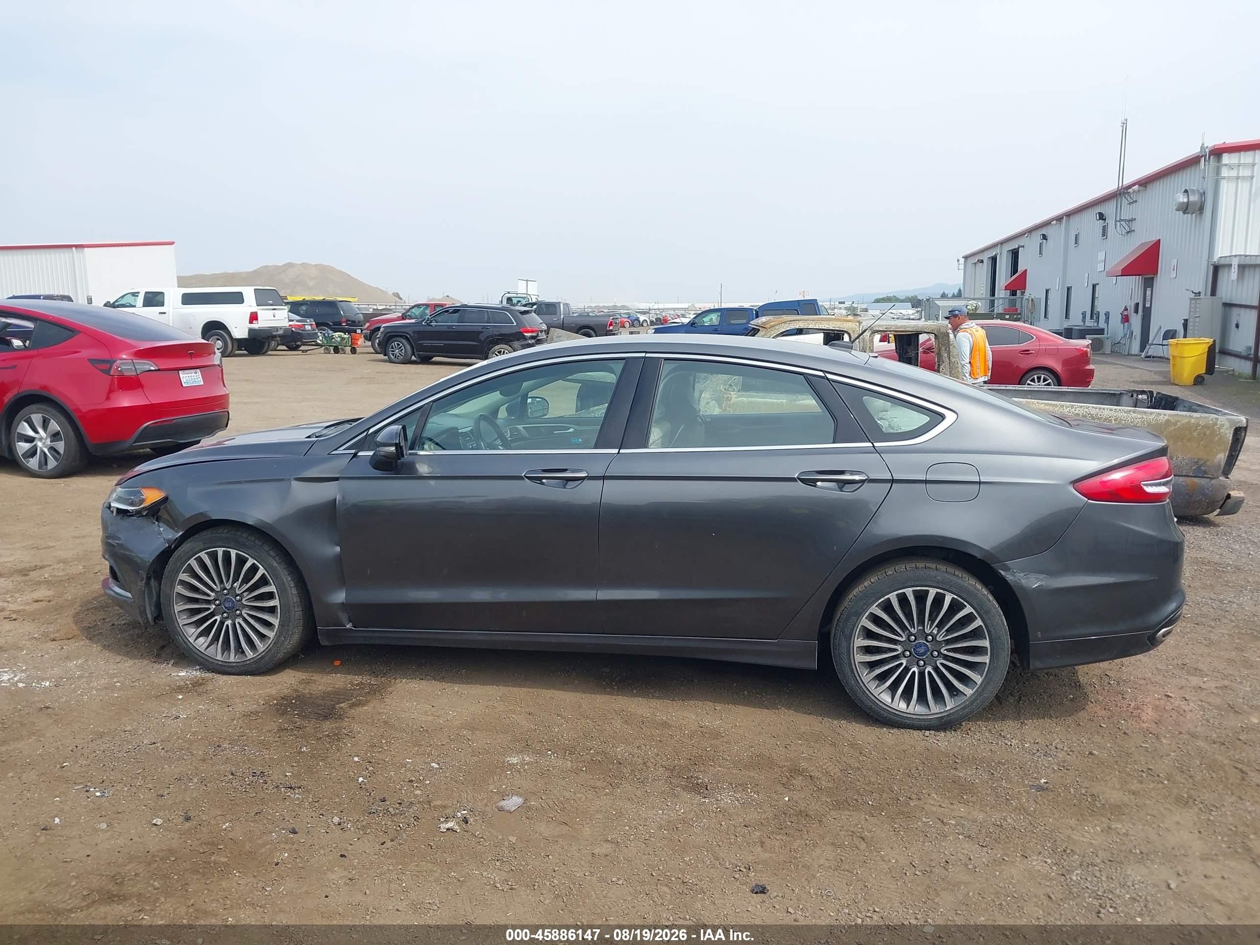 2017 Ford Fusion Se Серый vin: 3FA6P0H93HR380610