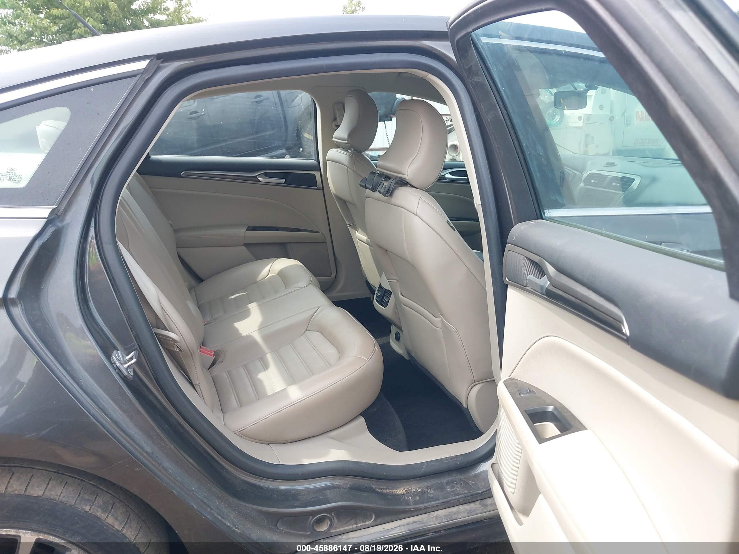 2017 Ford Fusion Se Серый vin: 3FA6P0H93HR380610