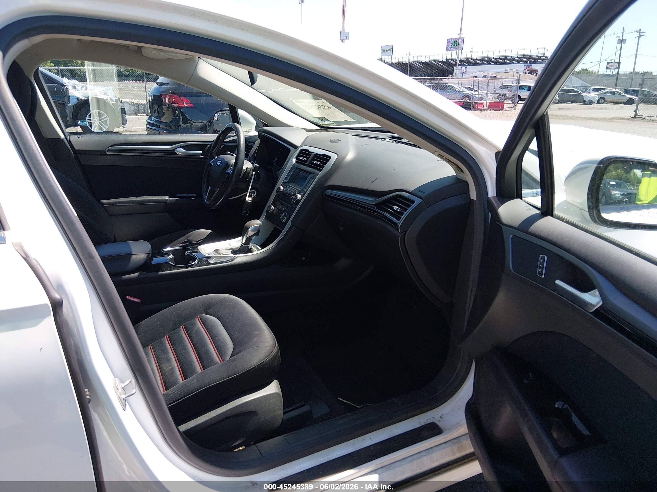2014 Ford Fusion Se Белый vin: 3FA6P0H94ER188012