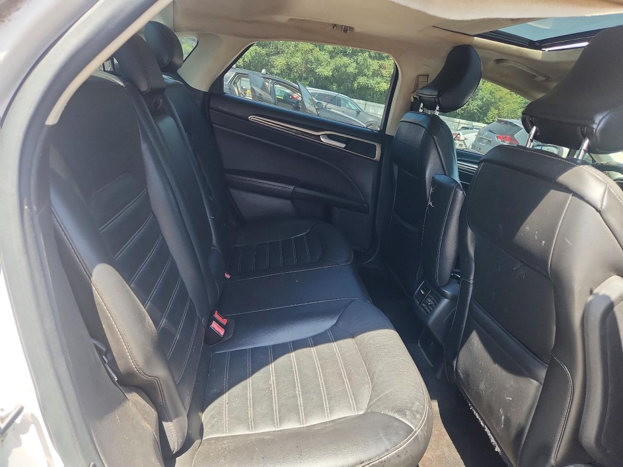 2015 Ford Fusion Se White vin: 3FA6P0H94FR233726