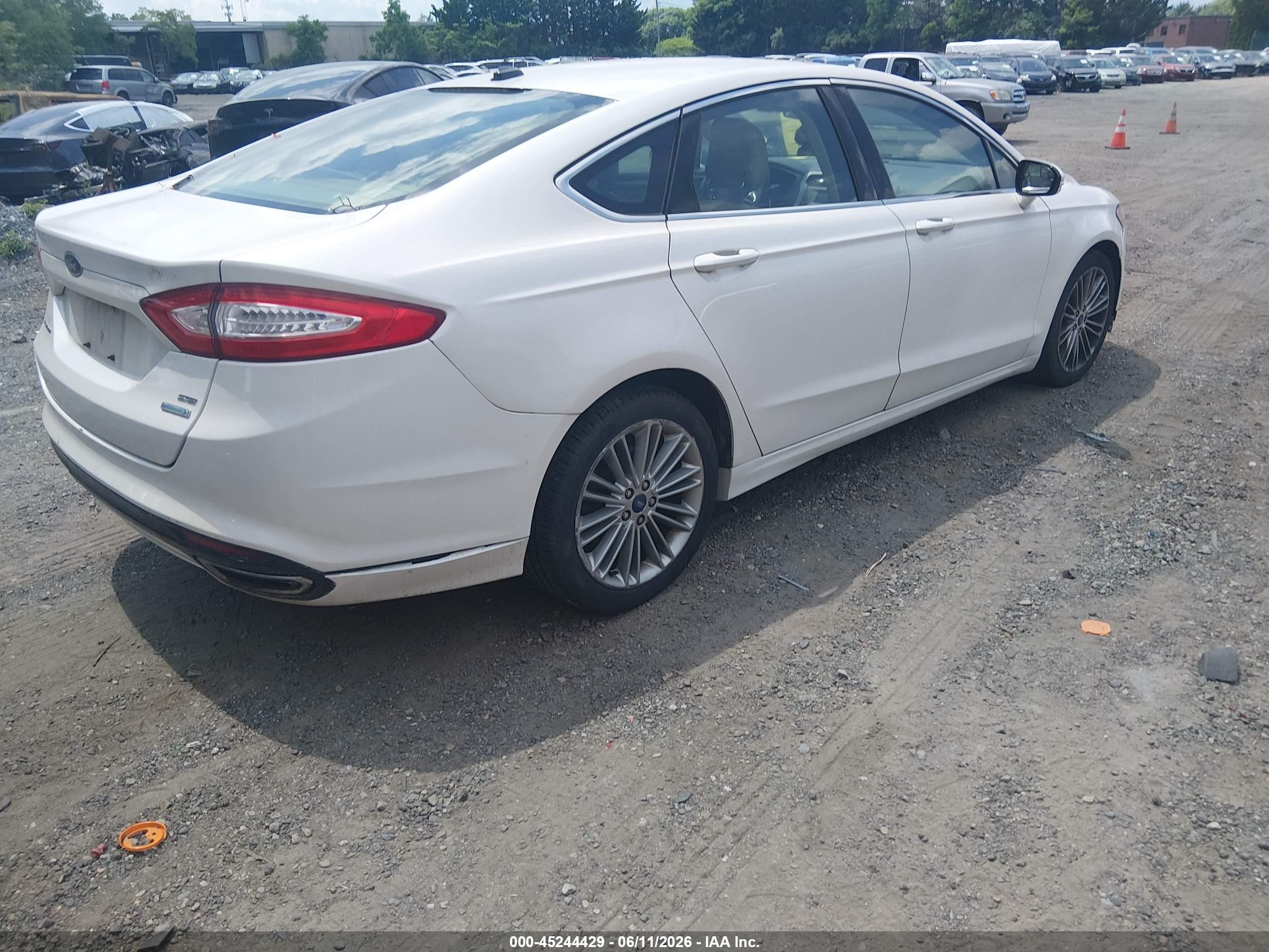 2014 Ford Fusion Se White vin: 3FA6P0H95ER381933