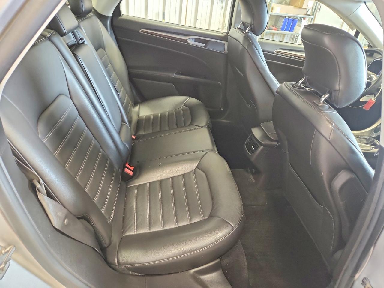 2014 Ford Fusion Se Silver vin: 3FA6P0H98ER224235
