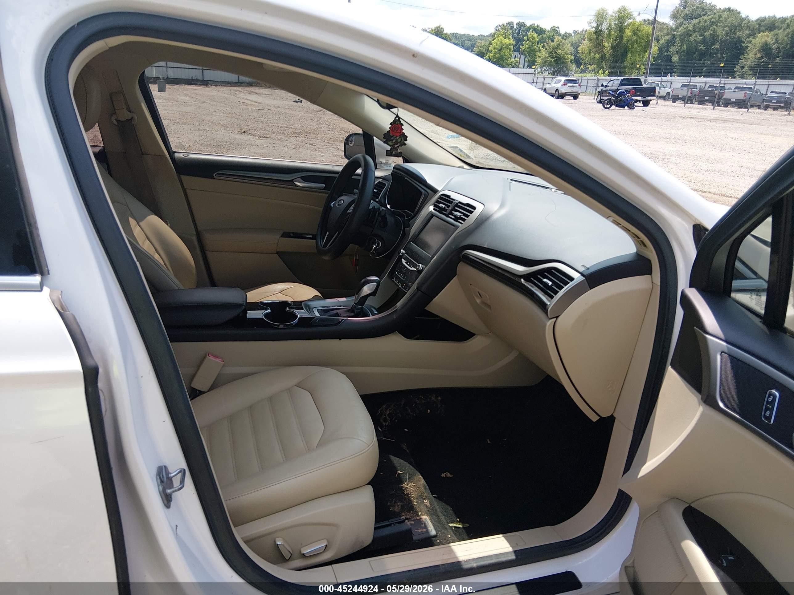2014 Ford Fusion Se White vin: 3FA6P0H98ER290929