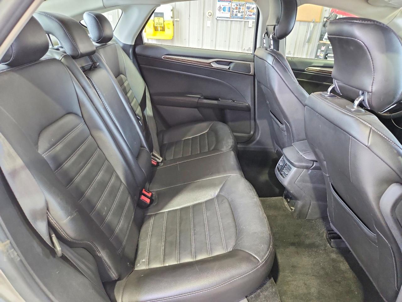 2014 Ford Fusion Se Silver vin: 3FA6P0H98ER320124