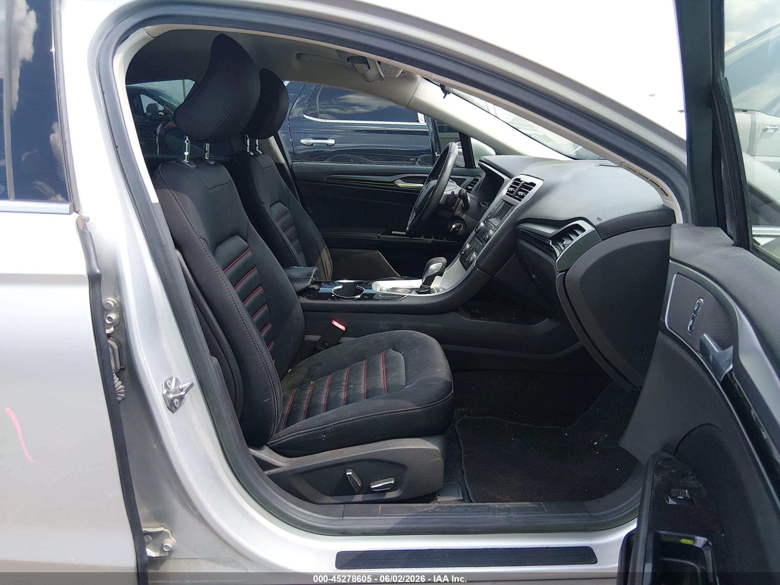 2015 Ford Fusion Se Silver vin: 3FA6P0H98FR283383