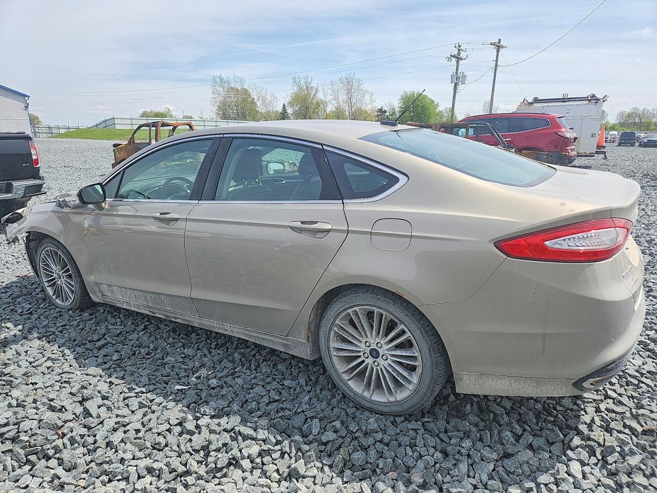 2015 Ford Fusion Se Кремовый vin: 3FA6P0H99FR107068