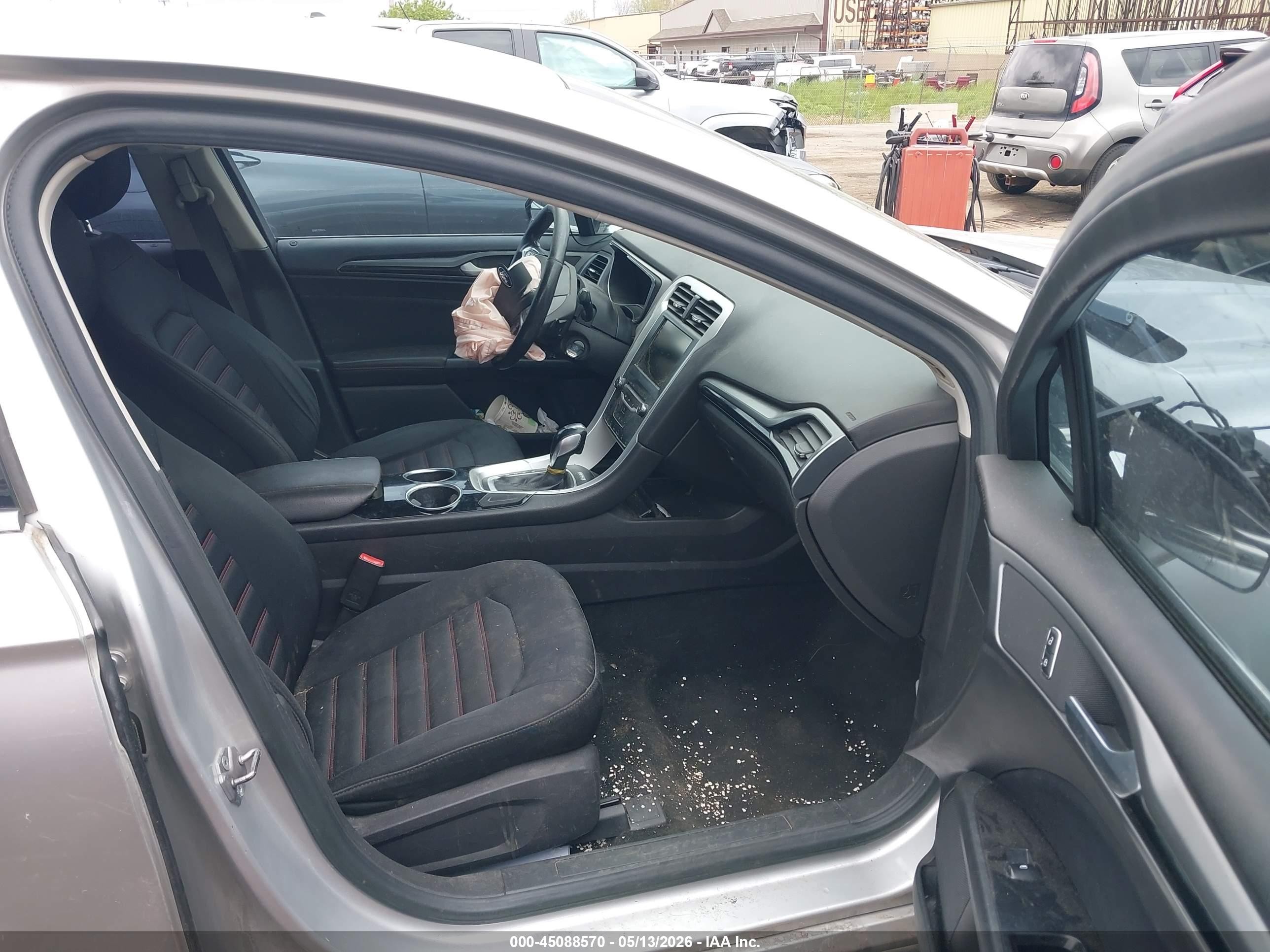 2013 Ford Fusion Se Silver vin: 3FA6P0H9XDR104399
